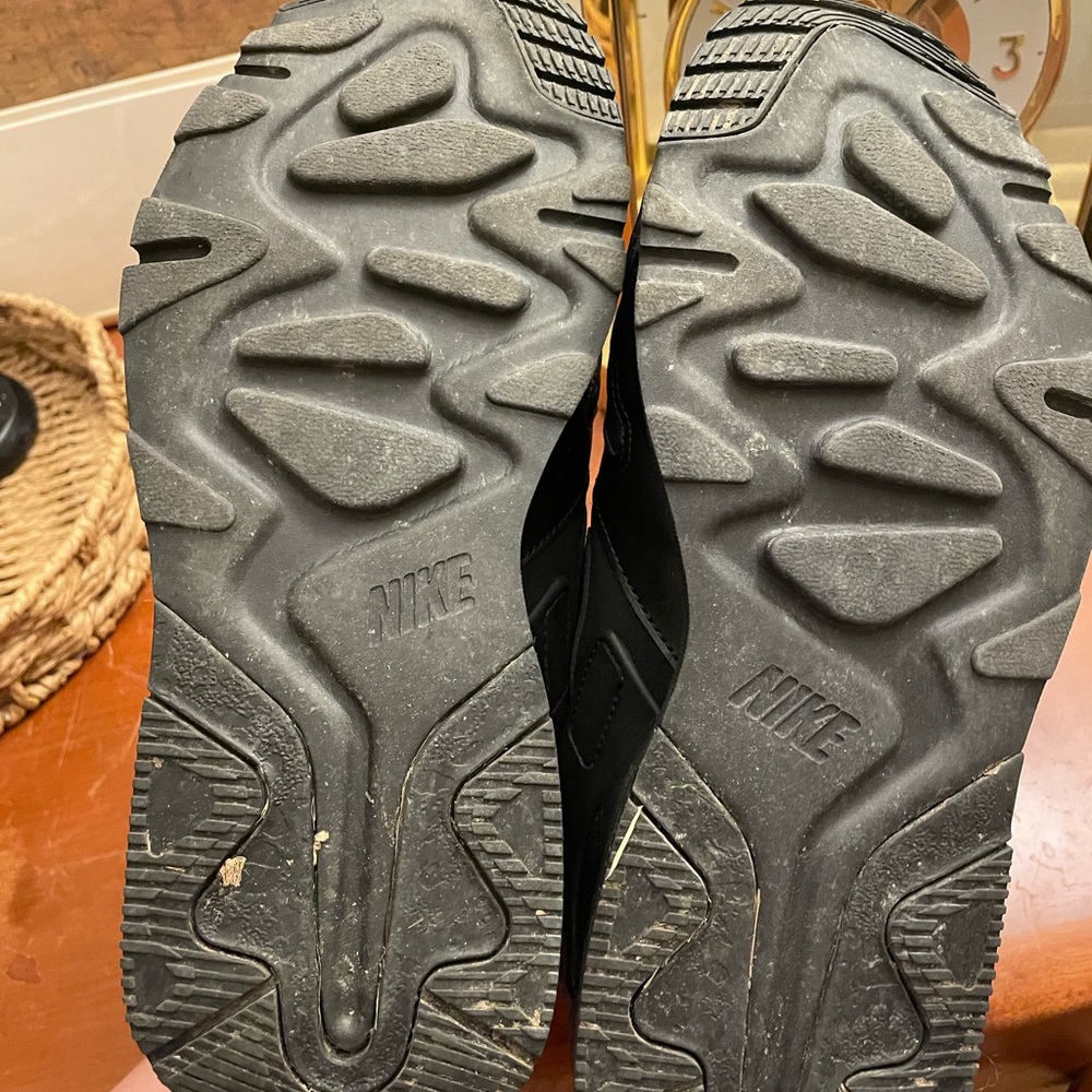 womens size 6 huaraches